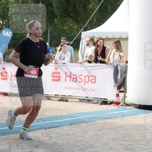 07.09.2025 - 19. Norderstedt Triathlon Zöllner http://msf.ph/oto/8789104 07.09.2025 14:00:49 Ziel 745 meine-sportfotos.de