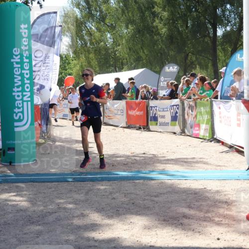 07.09.2025 - 19. Norderstedt Triathlon Zöllner http://msf.ph/oto/8789108 07.09.2025 13:48:24 Ziel 311, 352, 777, 799 meine-sportfotos.de
