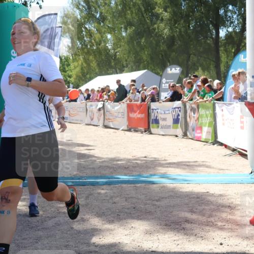 07.09.2025 - 19. Norderstedt Triathlon Zöllner http://msf.ph/oto/8789119 07.09.2025 13:48:28 Ziel 352, 799 meine-sportfotos.de