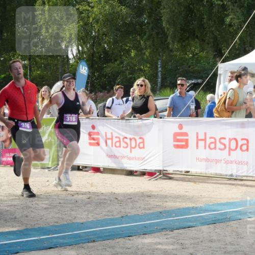 07.09.2025 - 19. Norderstedt Triathlon Zöllner http://msf.ph/oto/8789125 07.09.2025 14:02:27 Ziel 316 meine-sportfotos.de