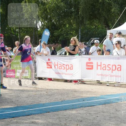 07.09.2025 - 19. Norderstedt Triathlon Zöllner http://msf.ph/oto/8789131 07.09.2025 14:03:06 Ziel 804 meine-sportfotos.de
