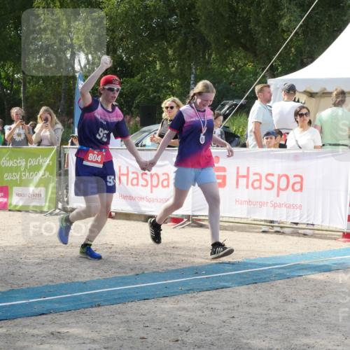 07.09.2025 - 19. Norderstedt Triathlon Zöllner http://msf.ph/oto/8789136 07.09.2025 14:03:07 Ziel 804 meine-sportfotos.de