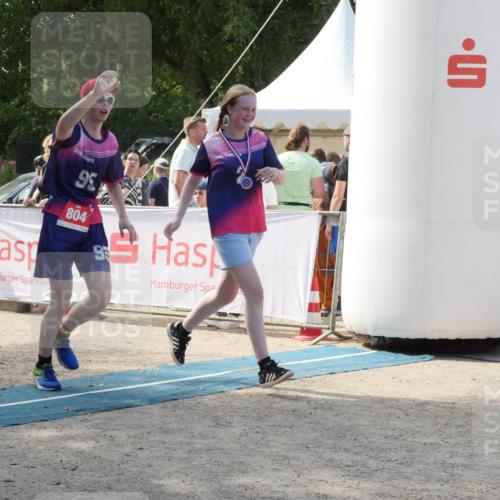 07.09.2025 - 19. Norderstedt Triathlon Zöllner http://msf.ph/oto/8789140 07.09.2025 14:03:07 Ziel 804 meine-sportfotos.de