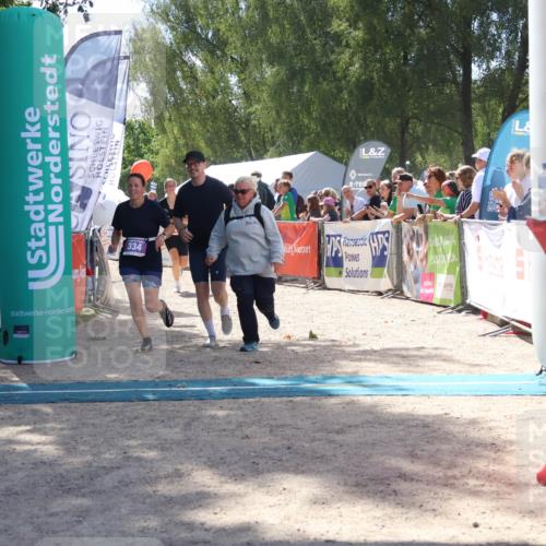 07.09.2025 - 19. Norderstedt Triathlon Zöllner http://msf.ph/oto/8789141 07.09.2025 13:48:41 Ziel 334, 1292, 1344 meine-sportfotos.de