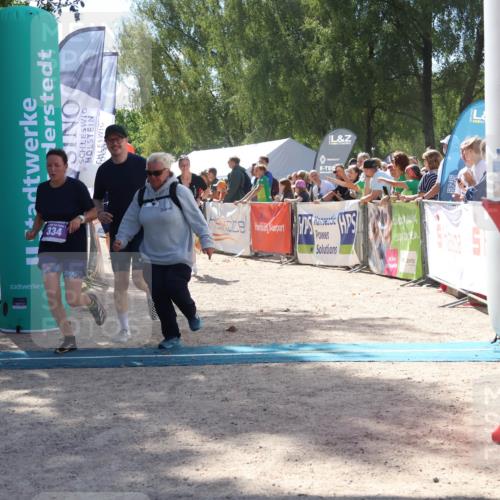 07.09.2025 - 19. Norderstedt Triathlon Zöllner http://msf.ph/oto/8789148 07.09.2025 13:48:41 Ziel 334, 1292, 1344 meine-sportfotos.de