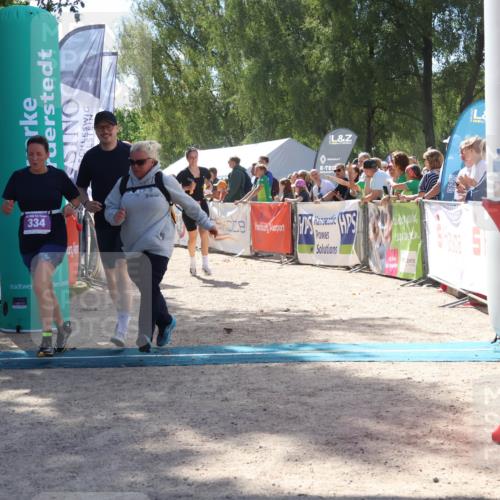 07.09.2025 - 19. Norderstedt Triathlon Zöllner http://msf.ph/oto/8789150 07.09.2025 13:48:41 Ziel 334, 1292, 1344 meine-sportfotos.de