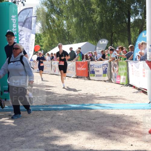 07.09.2025 - 19. Norderstedt Triathlon Zöllner http://msf.ph/oto/8789155 07.09.2025 13:48:42 Ziel 153, 334, 1292, 1344 meine-sportfotos.de