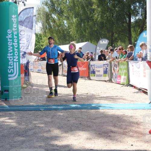 07.09.2025 - 19. Norderstedt Triathlon Zöllner http://msf.ph/oto/8789162 07.09.2025 13:48:46 Ziel 153, 264, 334, 1292, 1344 meine-sportfotos.de