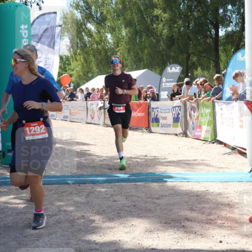 07.09.2025 - 19. Norderstedt Triathlon Zöllner http://msf.ph/oto/8789174 07.09.2025 13:48:47 Ziel 153, 264, 334, 1292, 1344 meine-sportfotos.de