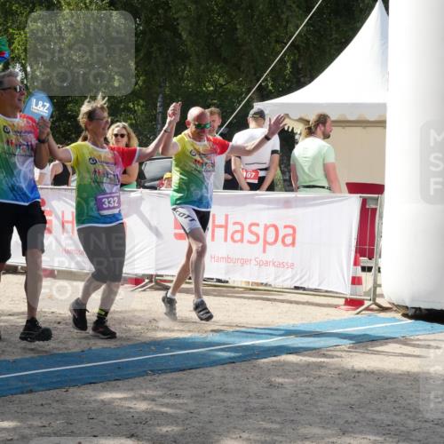 07.09.2025 - 19. Norderstedt Triathlon Zöllner http://msf.ph/oto/8789179 07.09.2025 14:05:33 Ziel 332 meine-sportfotos.de