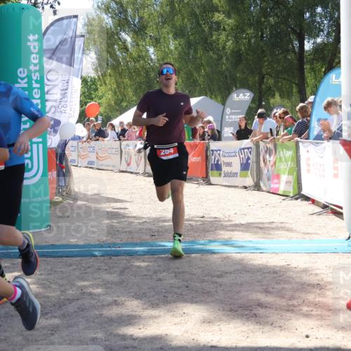 07.09.2025 - 19. Norderstedt Triathlon Zöllner http://msf.ph/oto/8789180 07.09.2025 13:48:48 Ziel 153, 264, 1292, 1344 meine-sportfotos.de