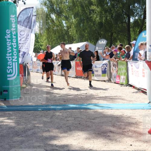 07.09.2025 - 19. Norderstedt Triathlon Zöllner http://msf.ph/oto/8789195 07.09.2025 13:49:23 Ziel 320, 789 meine-sportfotos.de