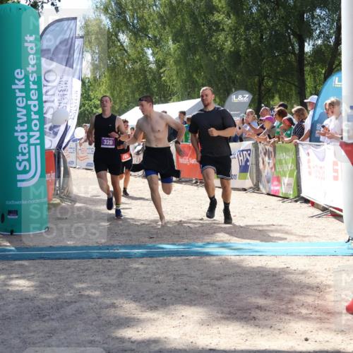 07.09.2025 - 19. Norderstedt Triathlon Zöllner http://msf.ph/oto/8789205 07.09.2025 13:49:24 Ziel 320, 789 meine-sportfotos.de