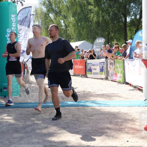 07.09.2025 - 19. Norderstedt Triathlon Zöllner http://msf.ph/oto/8789217 07.09.2025 13:49:25 Ziel 320, 789 meine-sportfotos.de