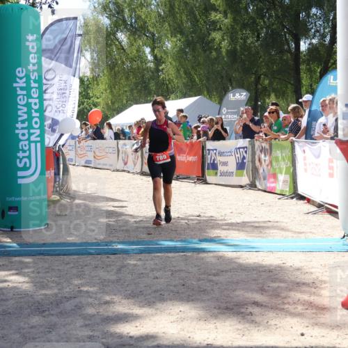 07.09.2025 - 19. Norderstedt Triathlon Zöllner http://msf.ph/oto/8789230 07.09.2025 13:49:26 Ziel 320, 789 meine-sportfotos.de