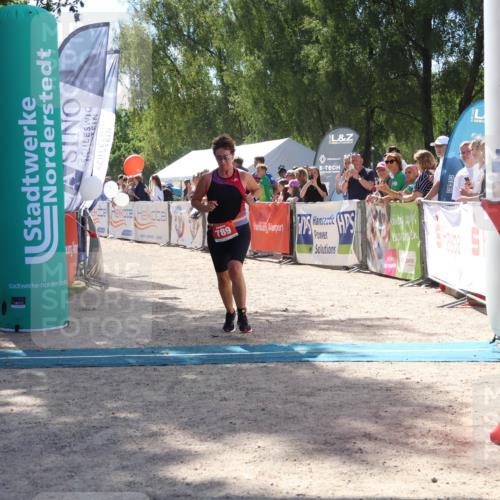 07.09.2025 - 19. Norderstedt Triathlon Zöllner http://msf.ph/oto/8789232 07.09.2025 13:49:27 Ziel 320, 789 meine-sportfotos.de