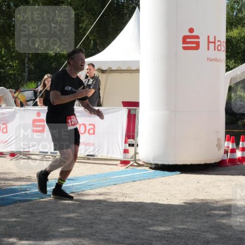 07.09.2025 - 19. Norderstedt Triathlon Zöllner http://msf.ph/oto/8789268 07.09.2025 14:16:01 Ziel 1215 meine-sportfotos.de