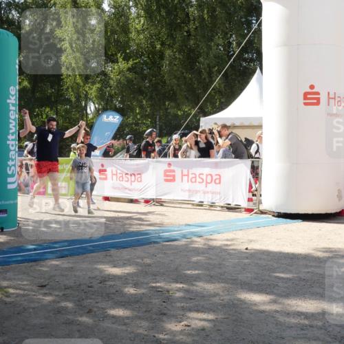 07.09.2025 - 19. Norderstedt Triathlon Zöllner http://msf.ph/oto/8789288 07.09.2025 14:18:34 Ziel 335 meine-sportfotos.de