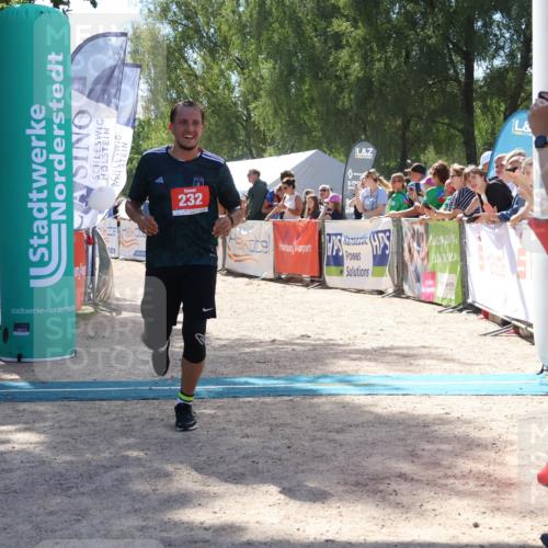 07.09.2025 - 19. Norderstedt Triathlon Zöllner http://msf.ph/oto/8789291 07.09.2025 13:50:30 Ziel 232 meine-sportfotos.de