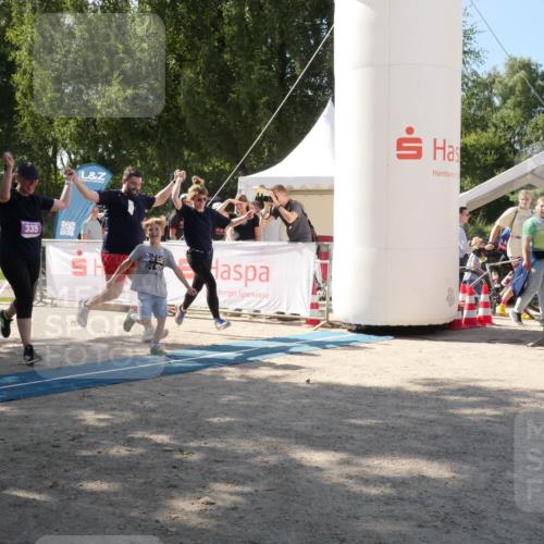 07.09.2025 - 19. Norderstedt Triathlon Zöllner http://msf.ph/oto/8789294 07.09.2025 14:18:34 Ziel 335 meine-sportfotos.de