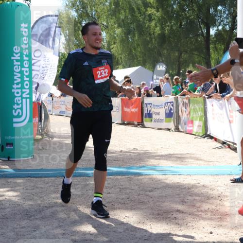 07.09.2025 - 19. Norderstedt Triathlon Zöllner http://msf.ph/oto/8789298 07.09.2025 13:50:31 Ziel 232 meine-sportfotos.de