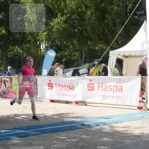 07.09.2025 - 19. Norderstedt Triathlon Zöllner http://msf.ph/oto/8789309 07.09.2025 14:21:28 Ziel 242 meine-sportfotos.de