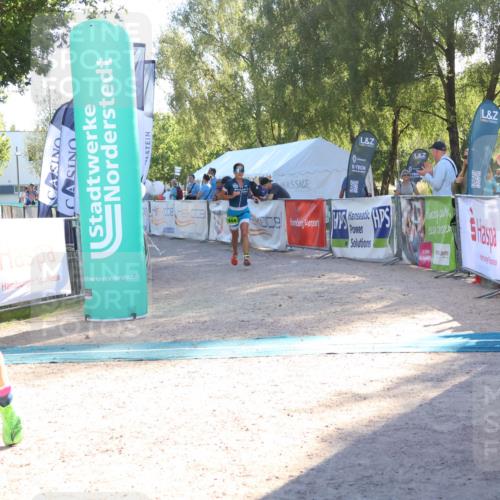 07.09.2025 - 19. Norderstedt Triathlon Zöllner http://msf.ph/oto/8789329 07.09.2025 16:17:09 Ziel 444, 514 meine-sportfotos.de