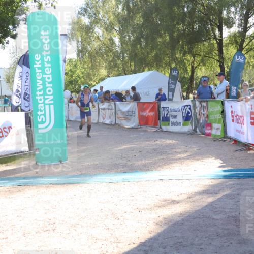 07.09.2025 - 19. Norderstedt Triathlon Zöllner http://msf.ph/oto/8789356 07.09.2025 16:17:15 Ziel 444, 967 meine-sportfotos.de