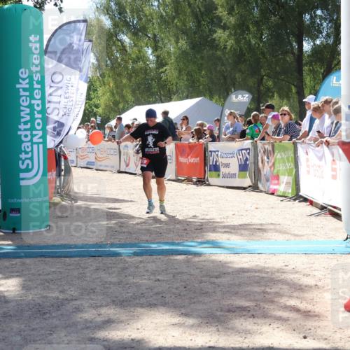 07.09.2025 - 19. Norderstedt Triathlon Zöllner http://msf.ph/oto/8789360 07.09.2025 13:51:18 Ziel 219, 1356 meine-sportfotos.de