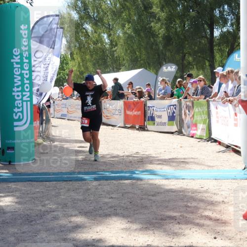 07.09.2025 - 19. Norderstedt Triathlon Zöllner http://msf.ph/oto/8789367 07.09.2025 13:51:18 Ziel 219, 1356 meine-sportfotos.de