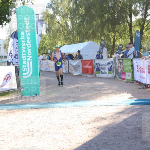 07.09.2025 - 19. Norderstedt Triathlon Zöllner http://msf.ph/oto/8789371 07.09.2025 16:17:16 Ziel 444, 967 meine-sportfotos.de