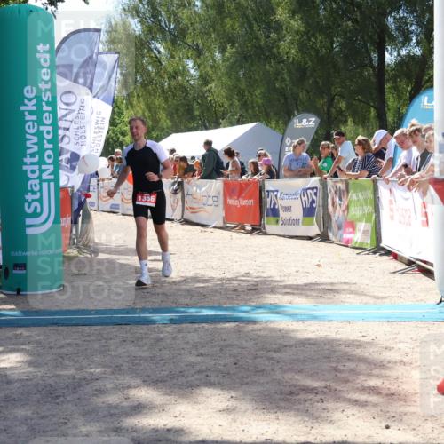 07.09.2025 - 19. Norderstedt Triathlon Zöllner http://msf.ph/oto/8789382 07.09.2025 13:51:22 Ziel 219, 1356 meine-sportfotos.de