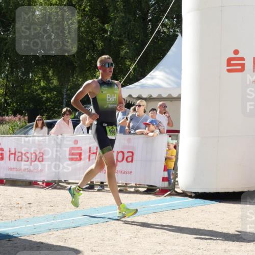 07.09.2025 - 19. Norderstedt Triathlon Zöllner http://msf.ph/oto/8789384 07.09.2025 15:02:53 Ziel 996 meine-sportfotos.de