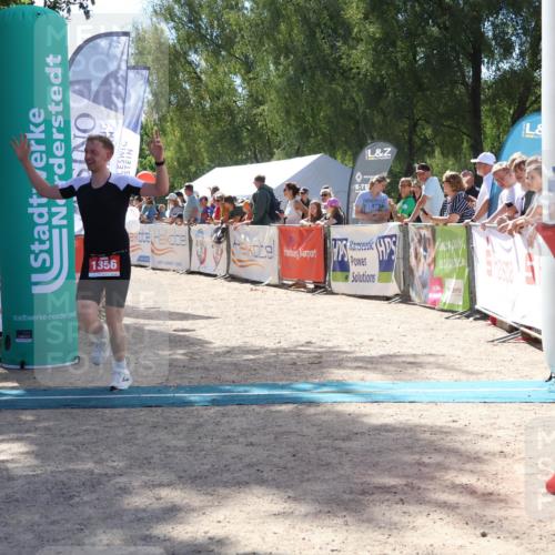 07.09.2025 - 19. Norderstedt Triathlon Zöllner http://msf.ph/oto/8789389 07.09.2025 13:51:23 Ziel 219, 1356 meine-sportfotos.de
