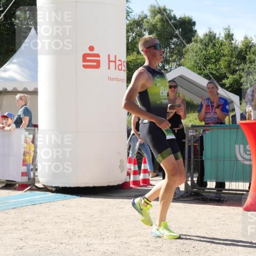 07.09.2025 - 19. Norderstedt Triathlon Zöllner http://msf.ph/oto/8789390 07.09.2025 15:02:54 Ziel 996 meine-sportfotos.de