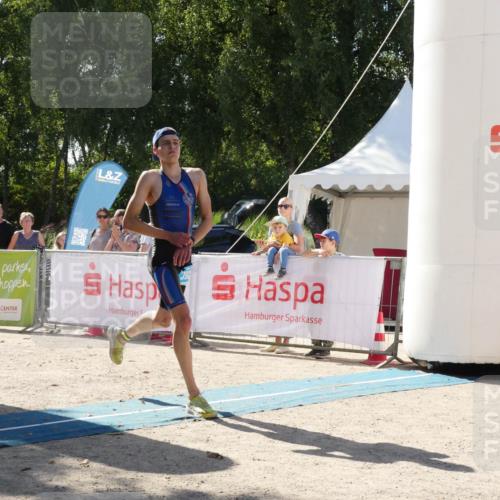 07.09.2025 - 19. Norderstedt Triathlon Zöllner http://msf.ph/oto/8789399 07.09.2025 15:05:20 Ziel 392 meine-sportfotos.de