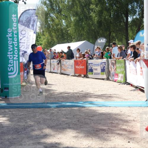 07.09.2025 - 19. Norderstedt Triathlon Zöllner http://msf.ph/oto/8789424 07.09.2025 13:51:33 Ziel 197, 317 meine-sportfotos.de