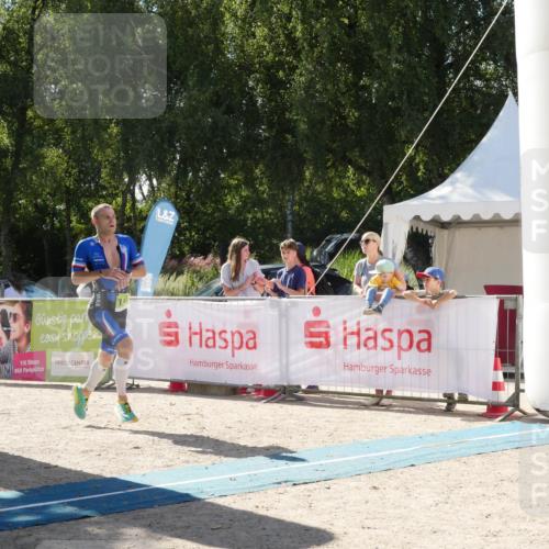 07.09.2025 - 19. Norderstedt Triathlon Zöllner http://msf.ph/oto/8789436 07.09.2025 15:11:38 Ziel 1041 meine-sportfotos.de