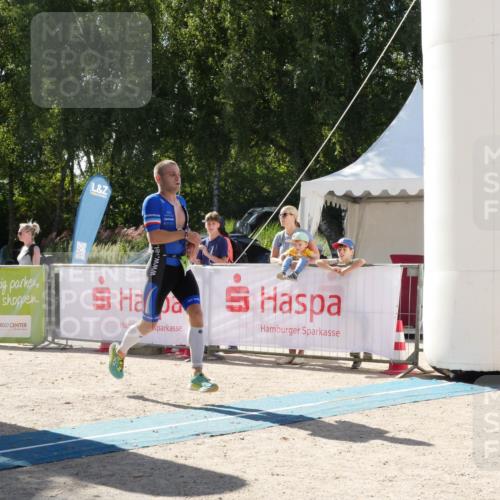 07.09.2025 - 19. Norderstedt Triathlon Zöllner http://msf.ph/oto/8789439 07.09.2025 15:11:38 Ziel 1041 meine-sportfotos.de