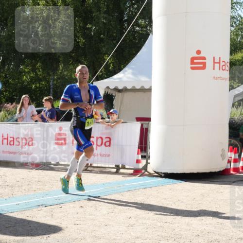 07.09.2025 - 19. Norderstedt Triathlon Zöllner http://msf.ph/oto/8789442 07.09.2025 15:11:39 Ziel 1041 meine-sportfotos.de
