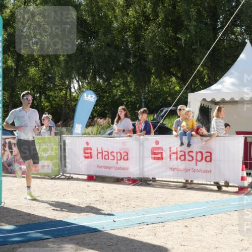 07.09.2025 - 19. Norderstedt Triathlon Zöllner http://msf.ph/oto/8789449 07.09.2025 15:12:00 Ziel 1421 meine-sportfotos.de