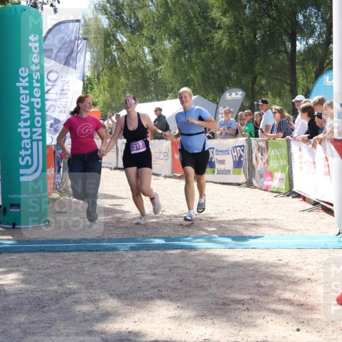 07.09.2025 - 19. Norderstedt Triathlon Zöllner http://msf.ph/oto/8789455 07.09.2025 13:51:37 Ziel 197, 317 meine-sportfotos.de