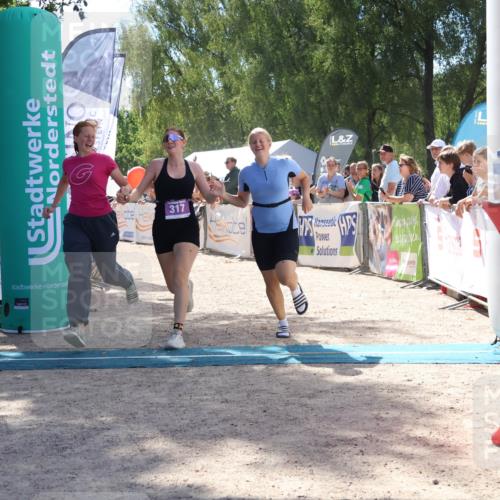 07.09.2025 - 19. Norderstedt Triathlon Zöllner http://msf.ph/oto/8789458 07.09.2025 13:51:37 Ziel 197, 317 meine-sportfotos.de