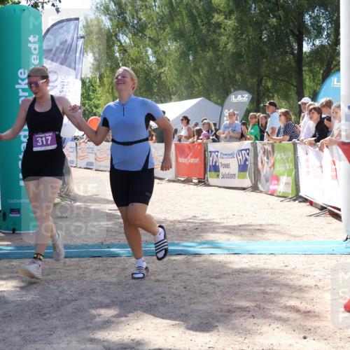 07.09.2025 - 19. Norderstedt Triathlon Zöllner http://msf.ph/oto/8789466 07.09.2025 13:51:38 Ziel 197, 317 meine-sportfotos.de