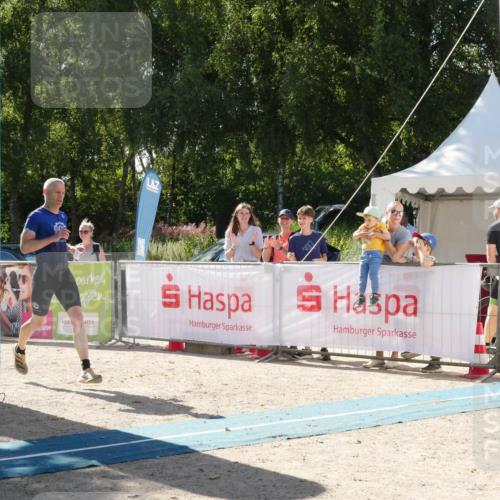 07.09.2025 - 19. Norderstedt Triathlon Zöllner http://msf.ph/oto/8789468 07.09.2025 15:13:09 Ziel 1467 meine-sportfotos.de