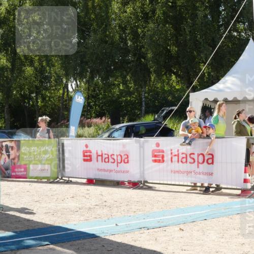 07.09.2025 - 19. Norderstedt Triathlon Zöllner http://msf.ph/oto/8789485 07.09.2025 15:14:10 Ziel 994 meine-sportfotos.de