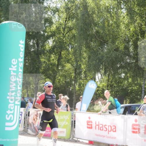 07.09.2025 - 19. Norderstedt Triathlon Zöllner http://msf.ph/oto/8789528 07.09.2025 15:14:39 Ziel 969 meine-sportfotos.de