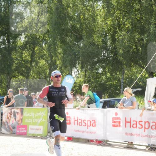 07.09.2025 - 19. Norderstedt Triathlon Zöllner http://msf.ph/oto/8789531 07.09.2025 15:14:39 Ziel 969 meine-sportfotos.de