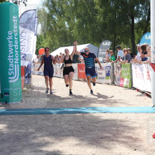 07.09.2025 - 19. Norderstedt Triathlon Zöllner http://msf.ph/oto/8789537 07.09.2025 13:52:11 Ziel 324 meine-sportfotos.de