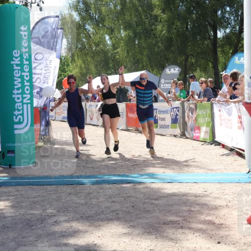 07.09.2025 - 19. Norderstedt Triathlon Zöllner http://msf.ph/oto/8789541 07.09.2025 13:52:12 Ziel 324 meine-sportfotos.de